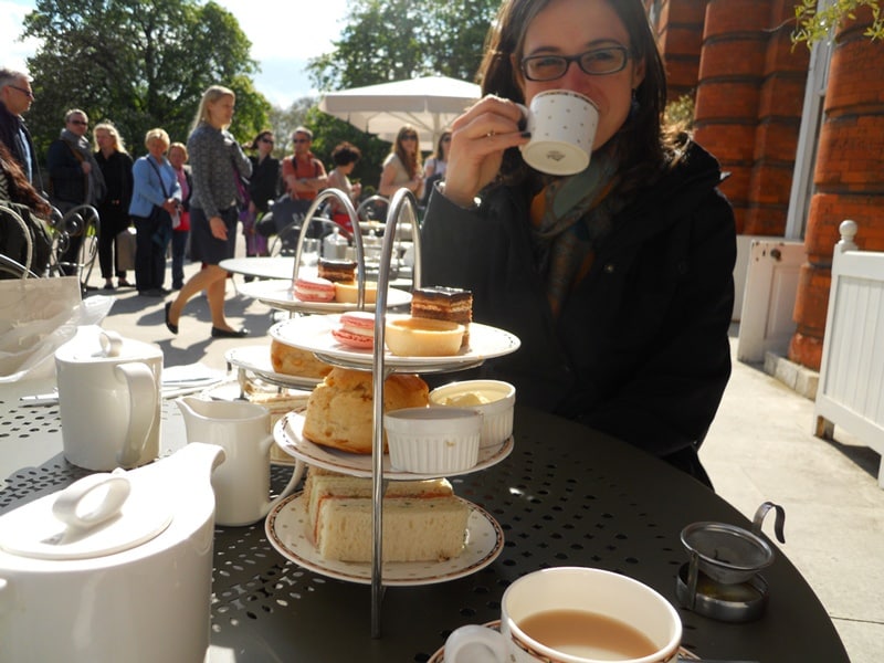 ora del tè all'inglese ora del tè all'orangerie, Londra