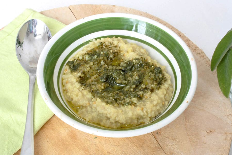 Zuppa di miglio al pesto di salvia