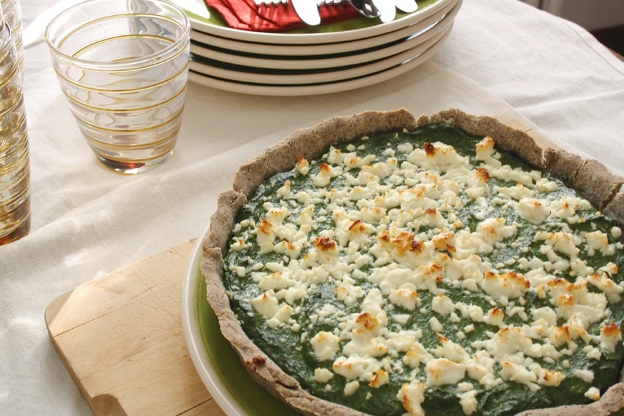 Crostata rustica al grano saraceno, spinaci e feta