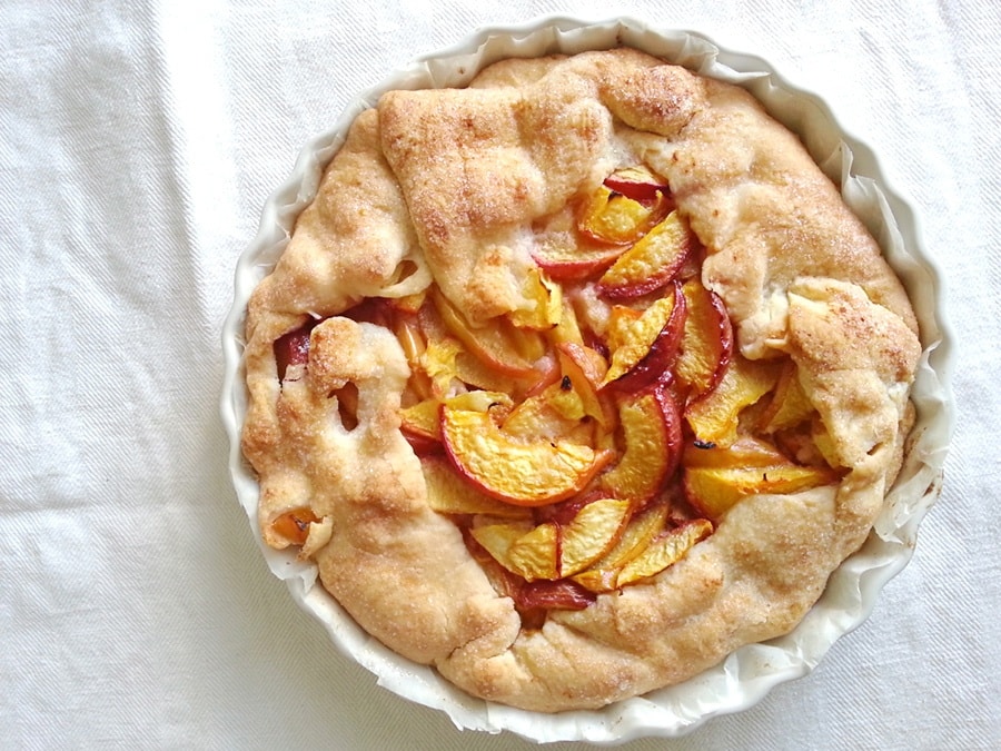 Galette alle pesche e frangipane