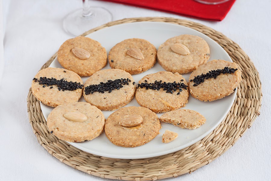 biscotti salati al parmigiano