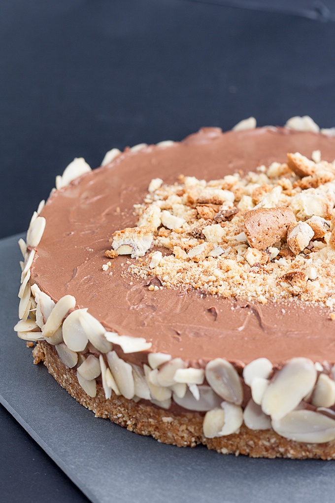 Sommerlicher italienischer Schoko-Käsekuchen vorbereiten