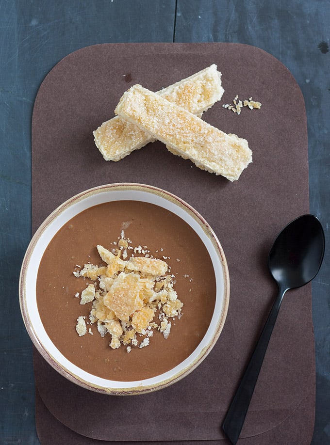Schoko-Kaffee-Creme mit Blätterteig-Kekse