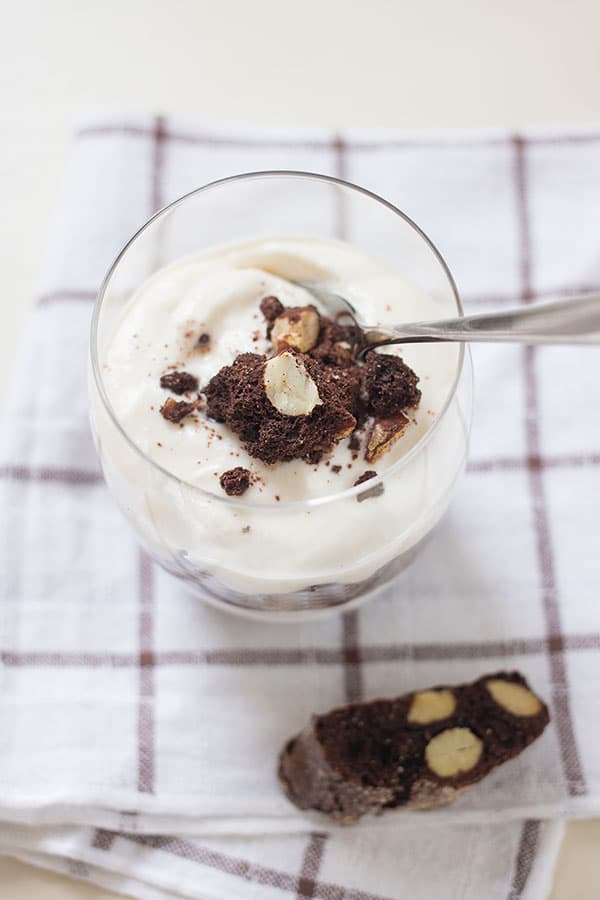 crema ricotta e biscotti